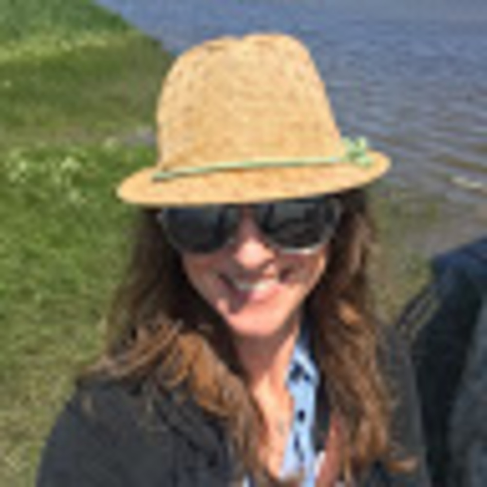 Meet your Posher, Amy